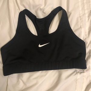 Black Nike sports bra L